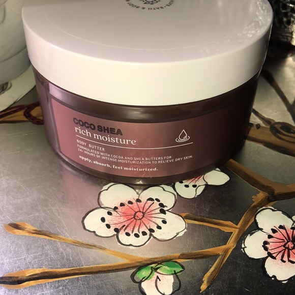 Bath and Bodyworks, rich moisturizing, cocoa, Shea butter, brand new - Picture 2 of 4